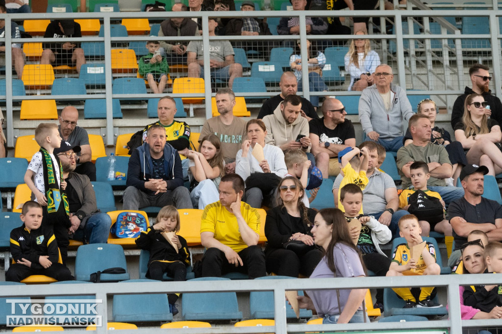 Zdjęcia z trybun mecz Siarka - Stal