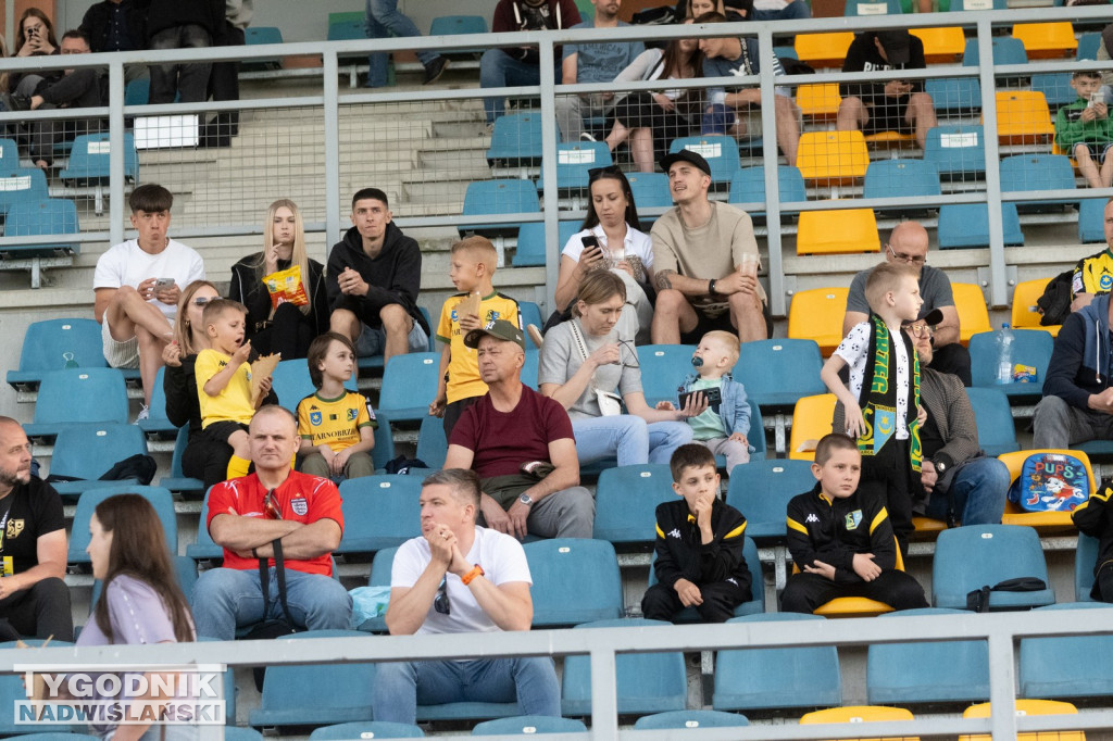 Zdjęcia z trybun mecz Siarka - Stal