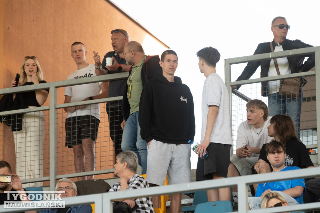 Zdjęcia z trybun mecz Siarka - Stal
