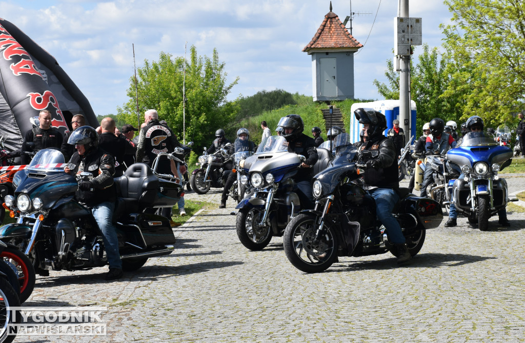 Motocyklowa inauguracja sezonu w Sandomierzu