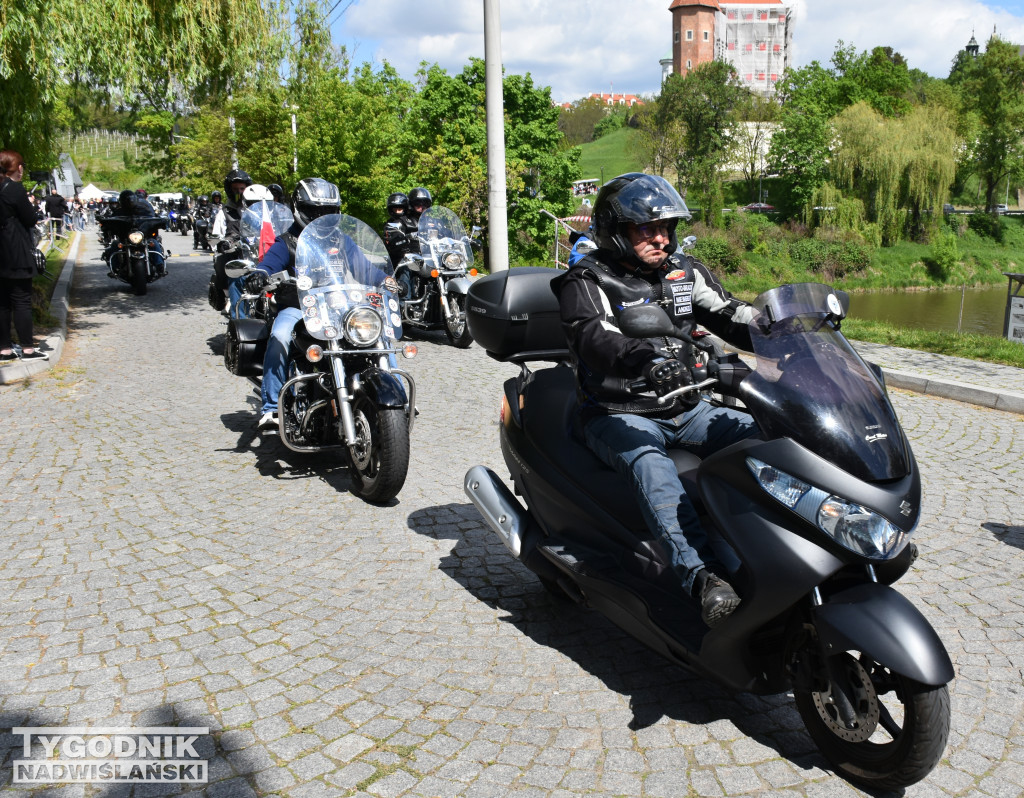 Motocyklowa inauguracja sezonu w Sandomierzu