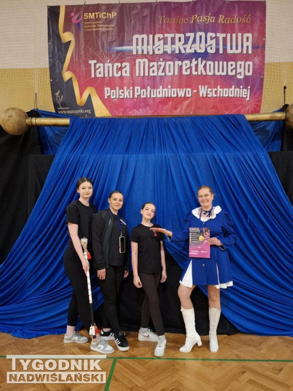 Mażoretki \