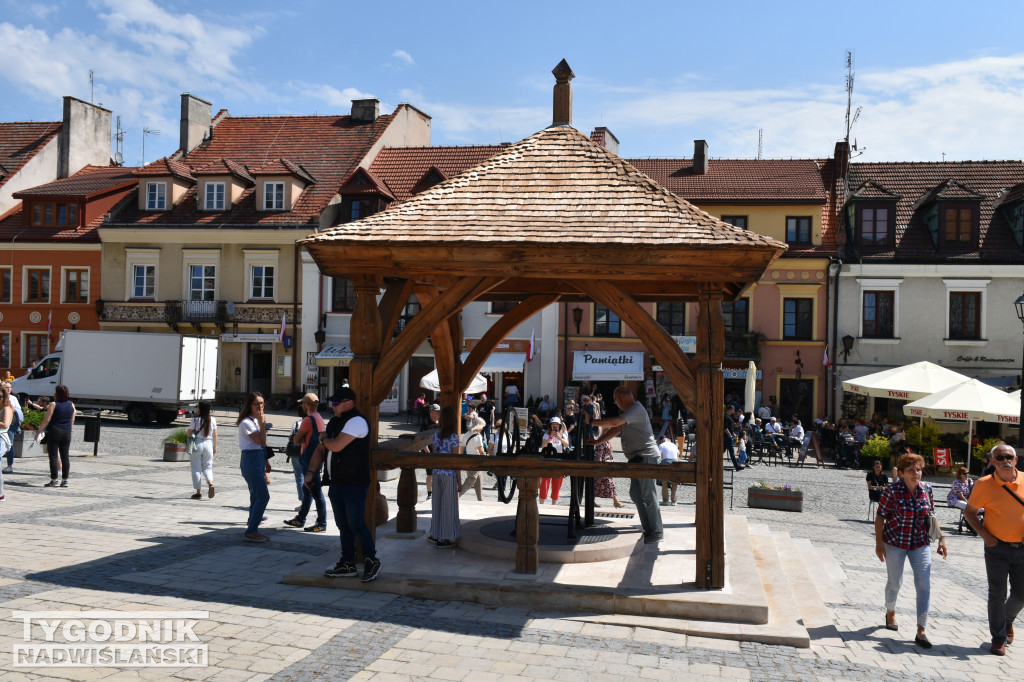 Staromiejska studnia po remoncie