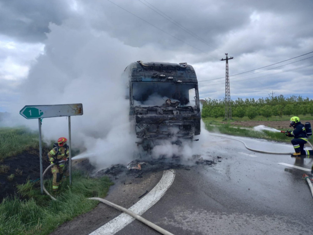 Pożar ciężarówki na DK9