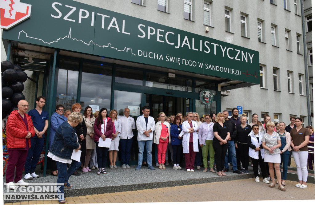 Manifestacja przed sandomierskim szpitalem
