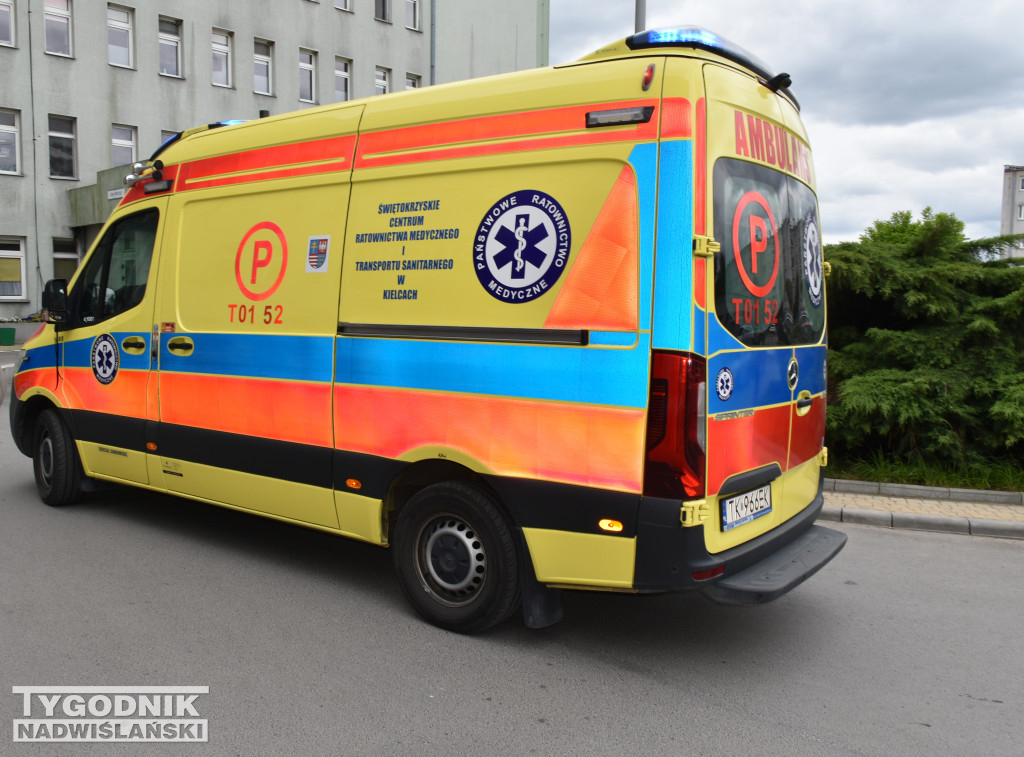 Manifestacja przed sandomierskim szpitalem