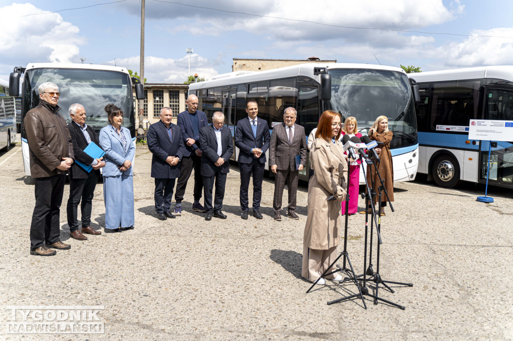Nowe autobusy w Stalowej Woli. PKS wzmacnia tabor dzięki wsparciu powiatu