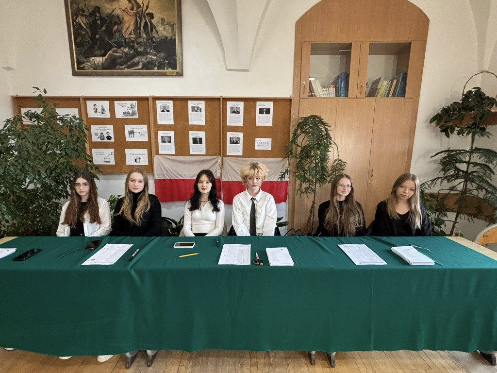 Symulacja wyborów w Collegium Gostomianum