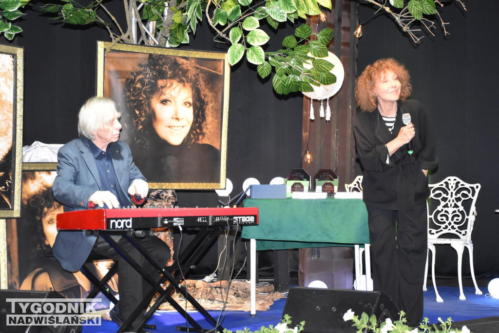 Wręczenie nagród lauratom Open Festival Klimontów