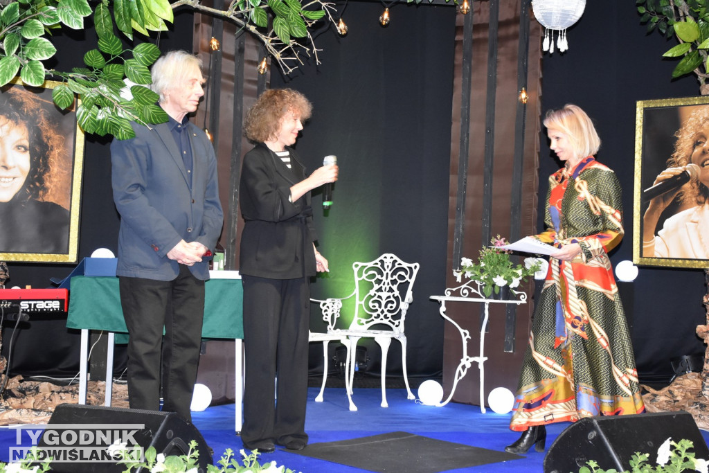 Wręczenie nagród lauratom Open Festival Klimontów