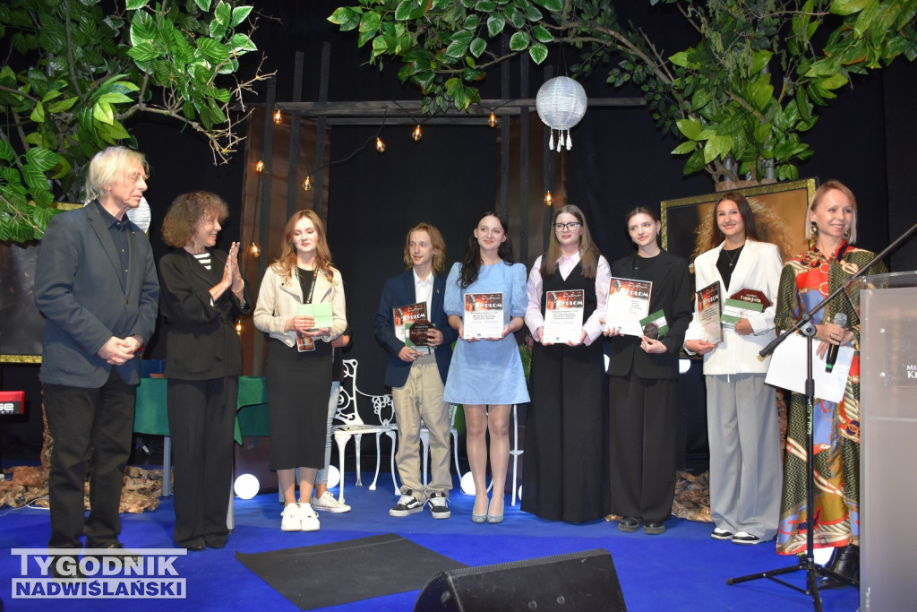 Wręczenie nagród lauratom Open Festival Klimontów