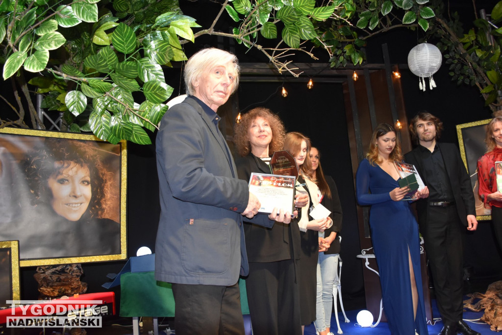 Wręczenie nagród lauratom Open Festival Klimontów