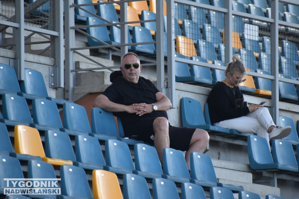 Zdjęcia z trybun mecz Siarka - Avia