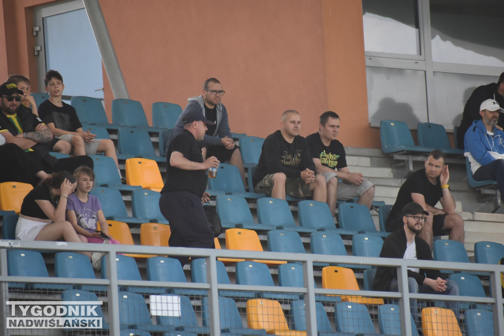 Zdjęcia z trybun mecz Siarka - Avia