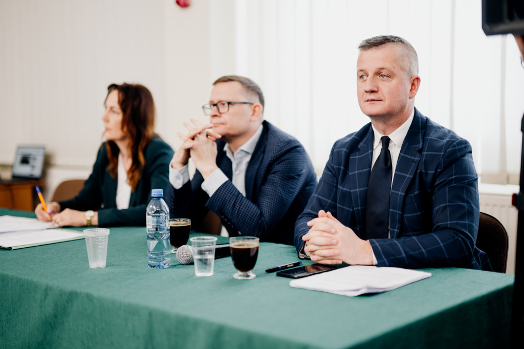 Podpisanie umowy w Łoniowie