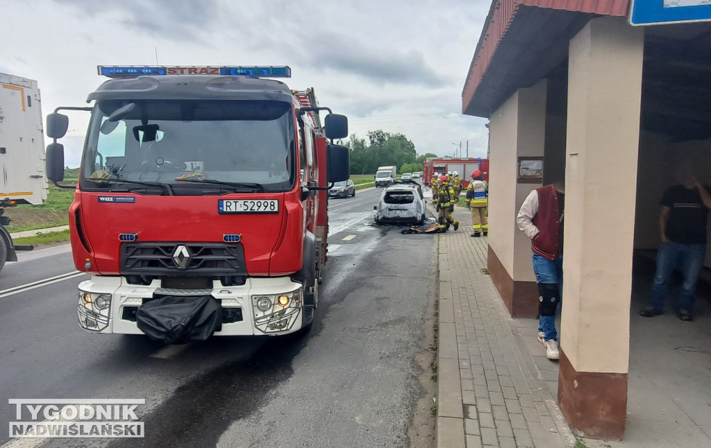 Pożar auta w Stalach