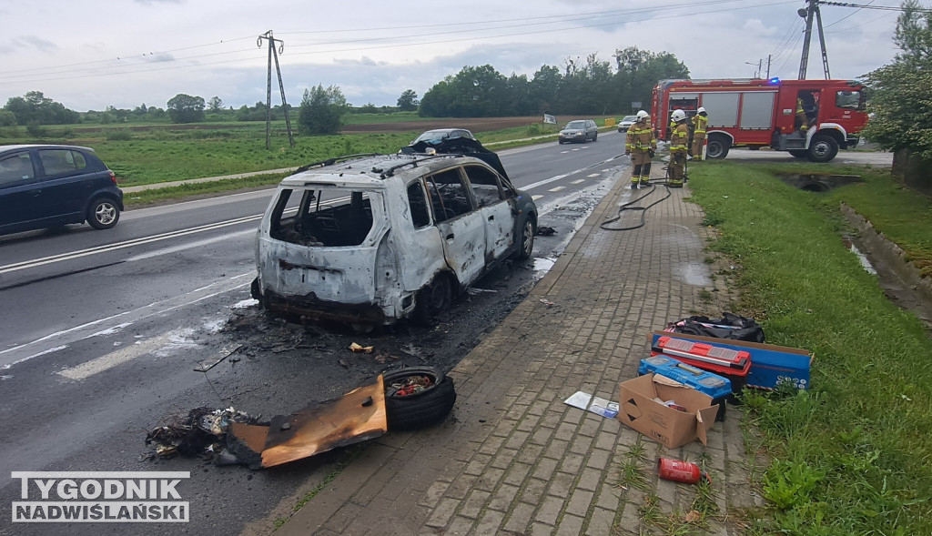 Pożar auta w Stalach