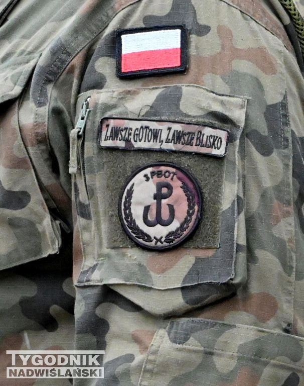 Strzelcy i żołnierze wyruszyli. Marsz Konary 2025