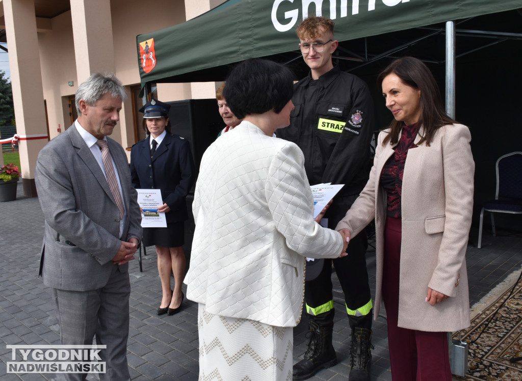 Otwarcie świetlicy wiejskiej w Gierlachowie