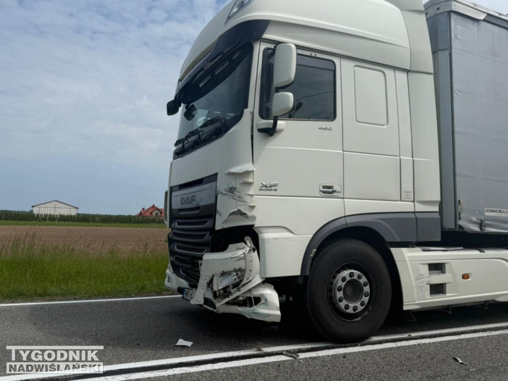 Wypadek na DK79 w Łukawie