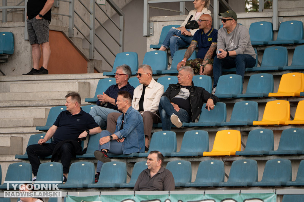 Zdjęcia z trybun mecz Siarka - KS Wiązownica