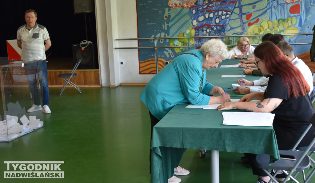 Głosowanie w II turze wyborów w Sandomierzu