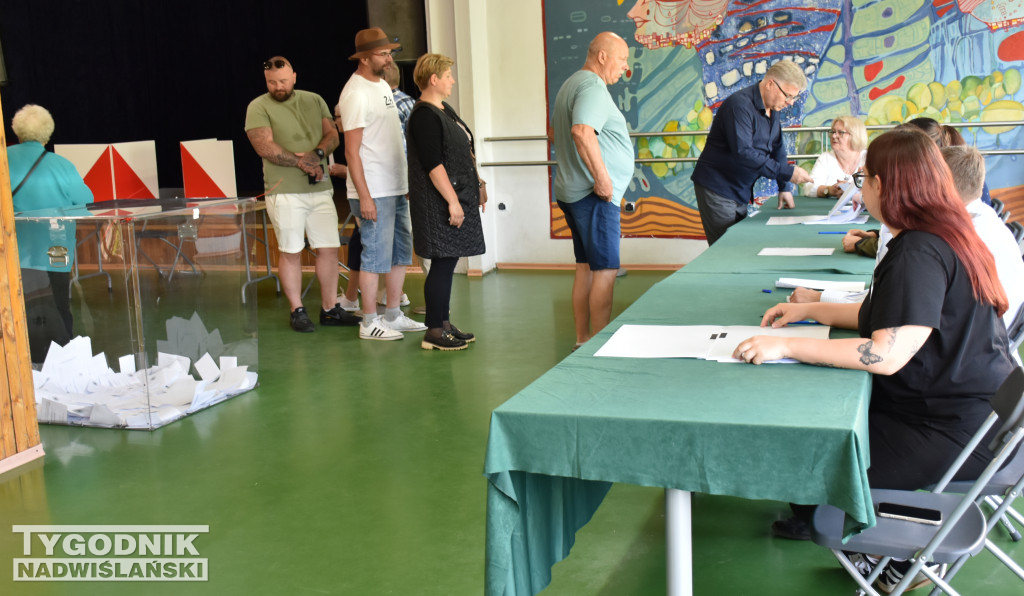 Głosowanie w II turze wyborów w Sandomierzu