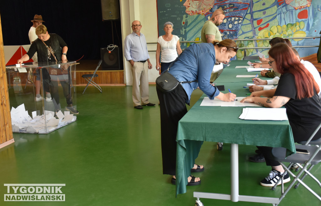 Głosowanie w II turze wyborów w Sandomierzu