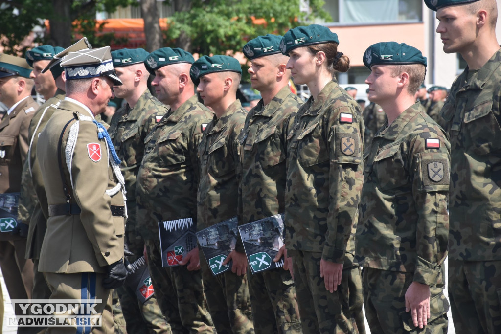 Święto 18. Brygady Artylerii w Nowej Dębie