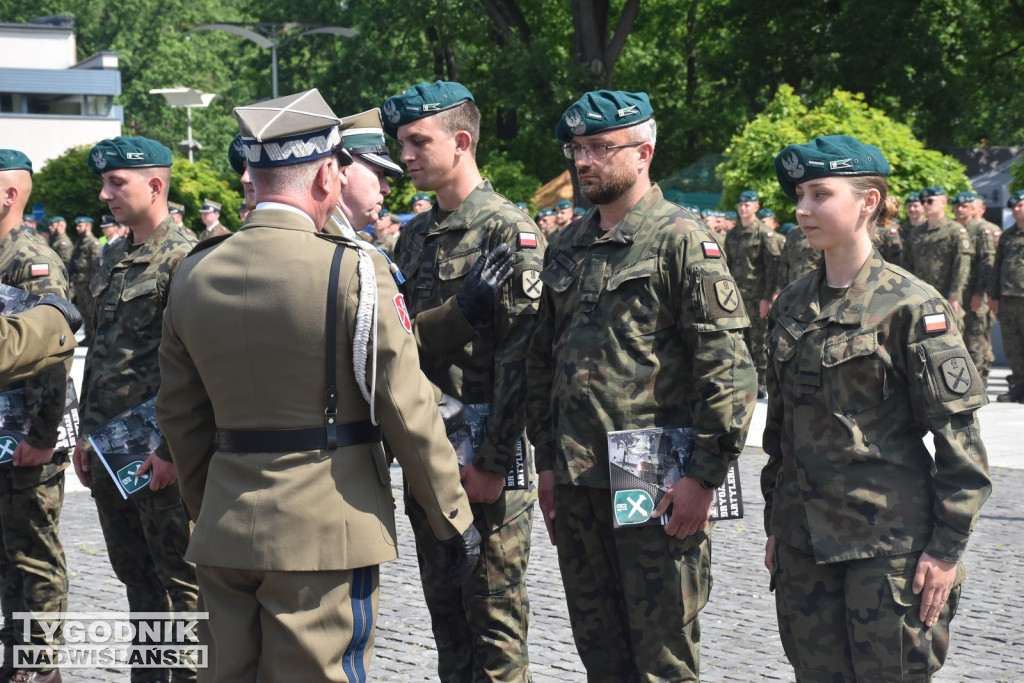 Święto 18. Brygady Artylerii w Nowej Dębie