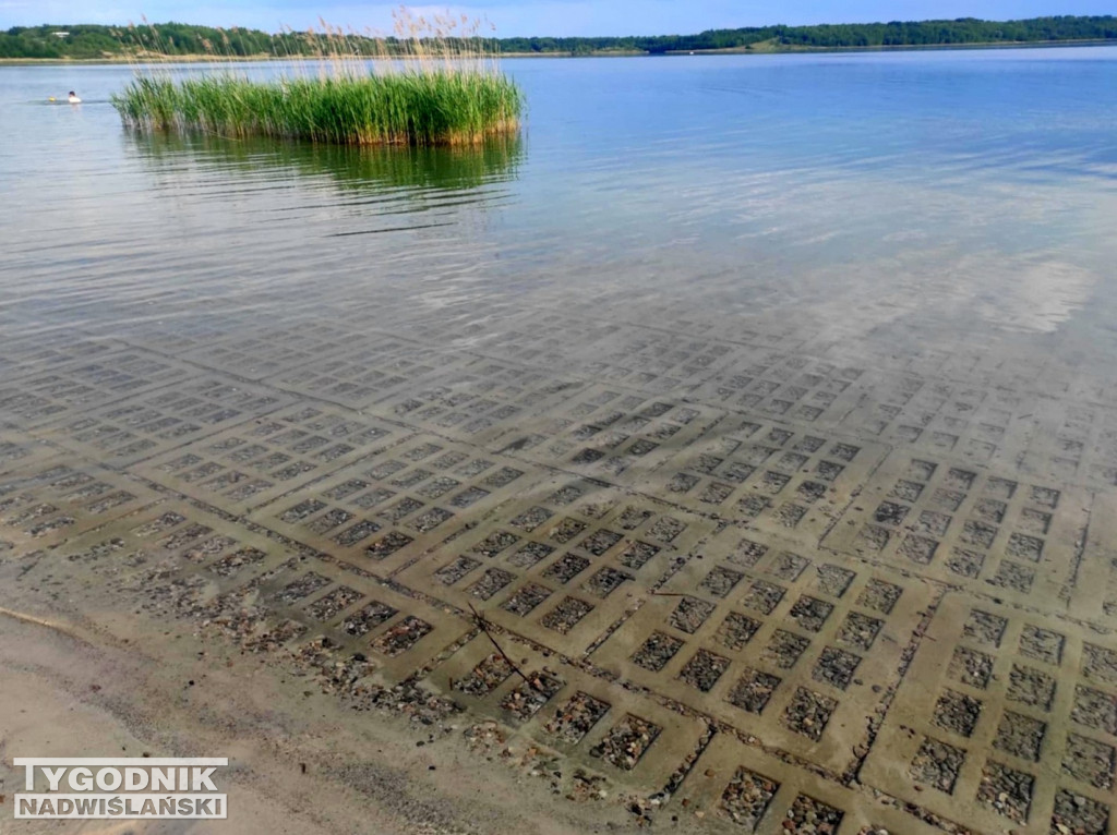 Brak piasku na kąpieliskach nad Jeziorem Tarnobrzeskim