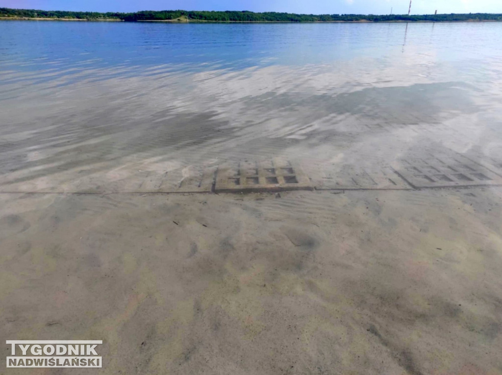 Brak piasku na kąpieliskach nad Jeziorem Tarnobrzeskim
