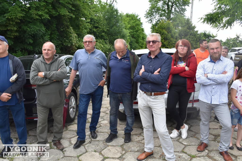 Minister Cz. Siekierski u poszkodowanych rolników