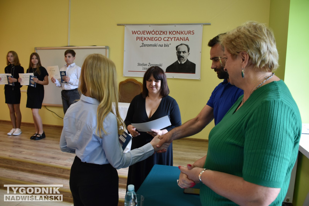Finaliści Wojewódzkiego Konkursu Pięknego Czytania