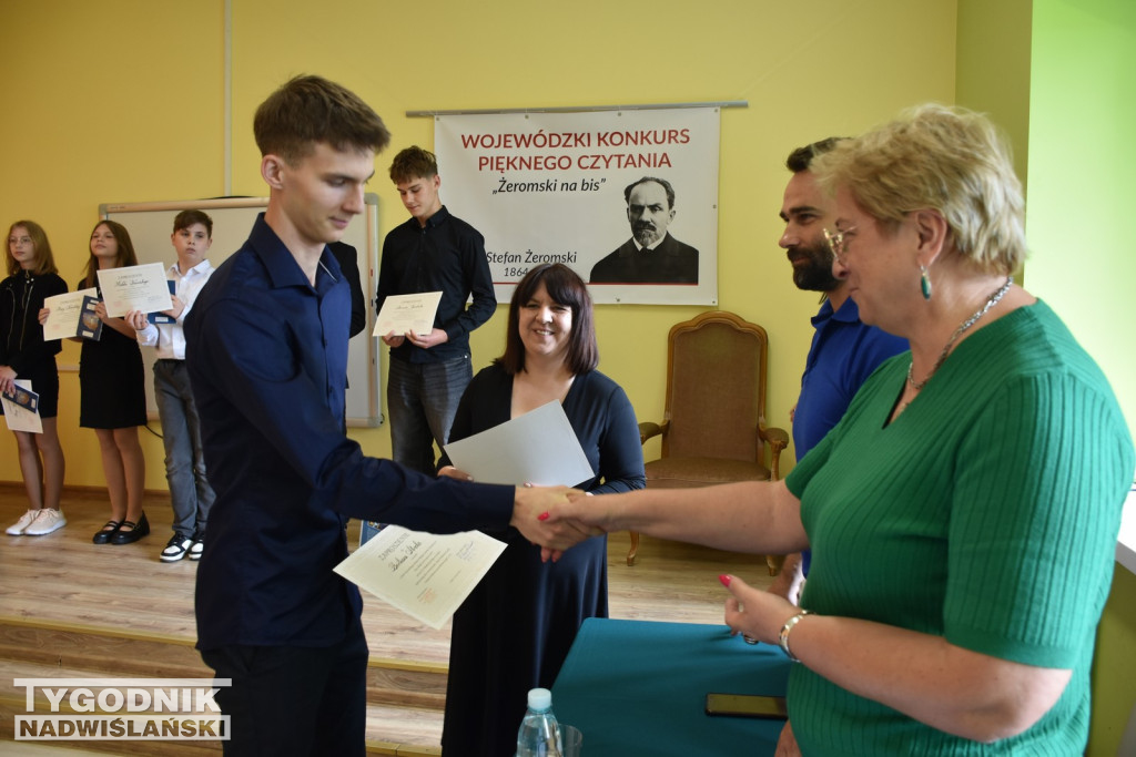Finaliści Wojewódzkiego Konkursu Pięknego Czytania