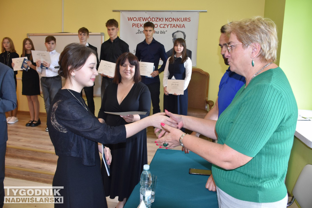 Finaliści Wojewódzkiego Konkursu Pięknego Czytania
