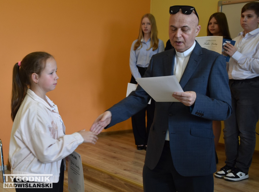 Finaliści Wojewódzkiego Konkursu Pięknego Czytania