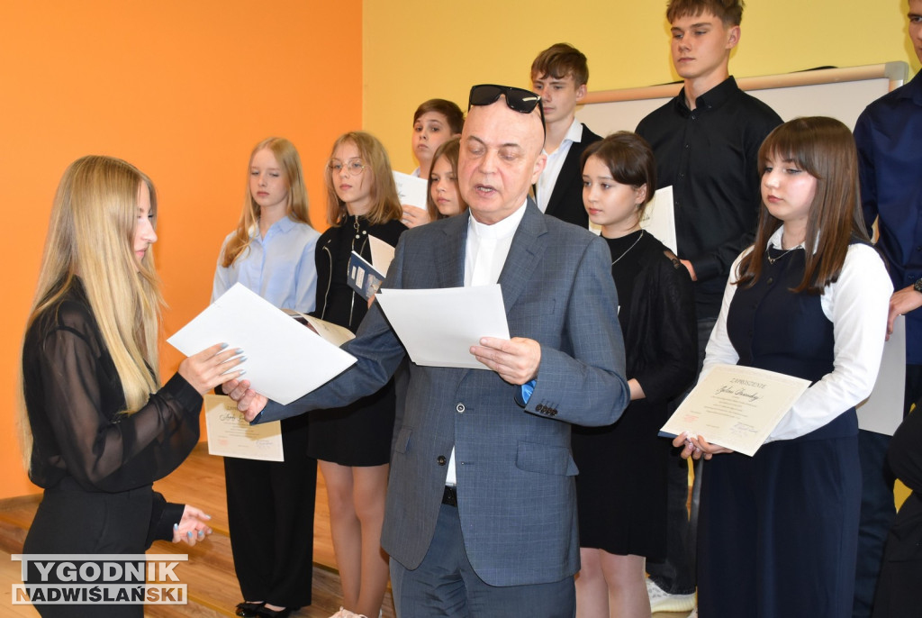 Finaliści Wojewódzkiego Konkursu Pięknego Czytania
