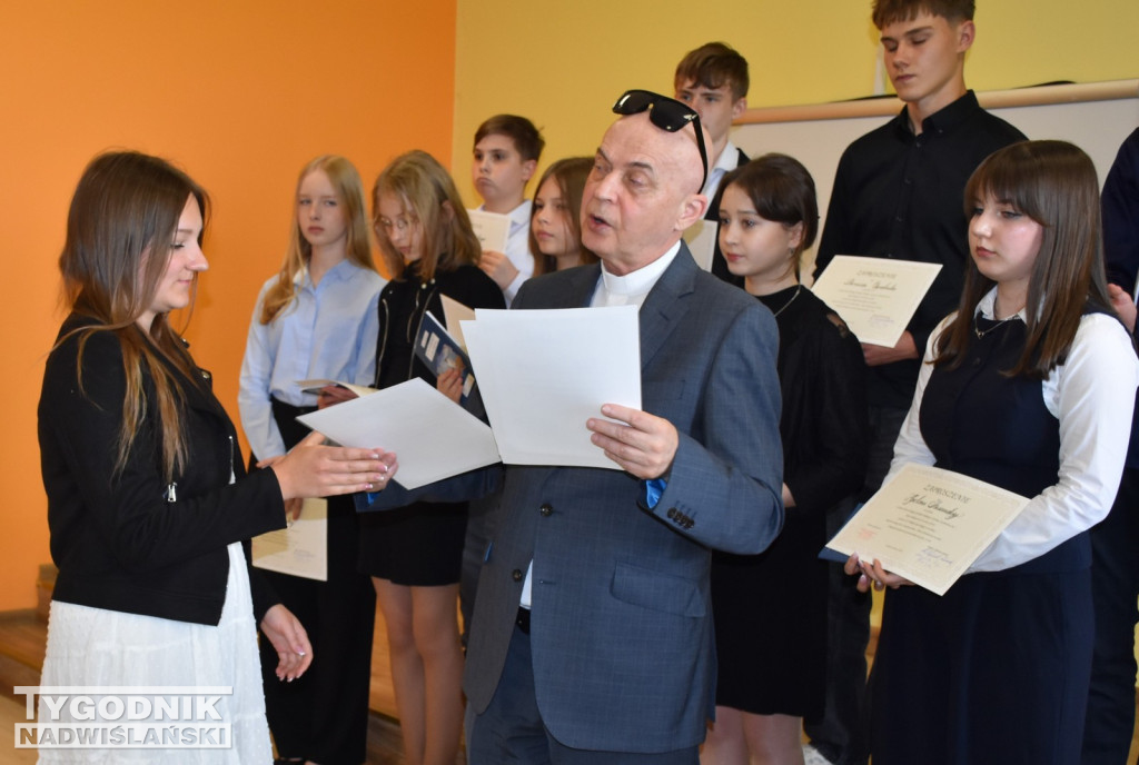 Finaliści Wojewódzkiego Konkursu Pięknego Czytania