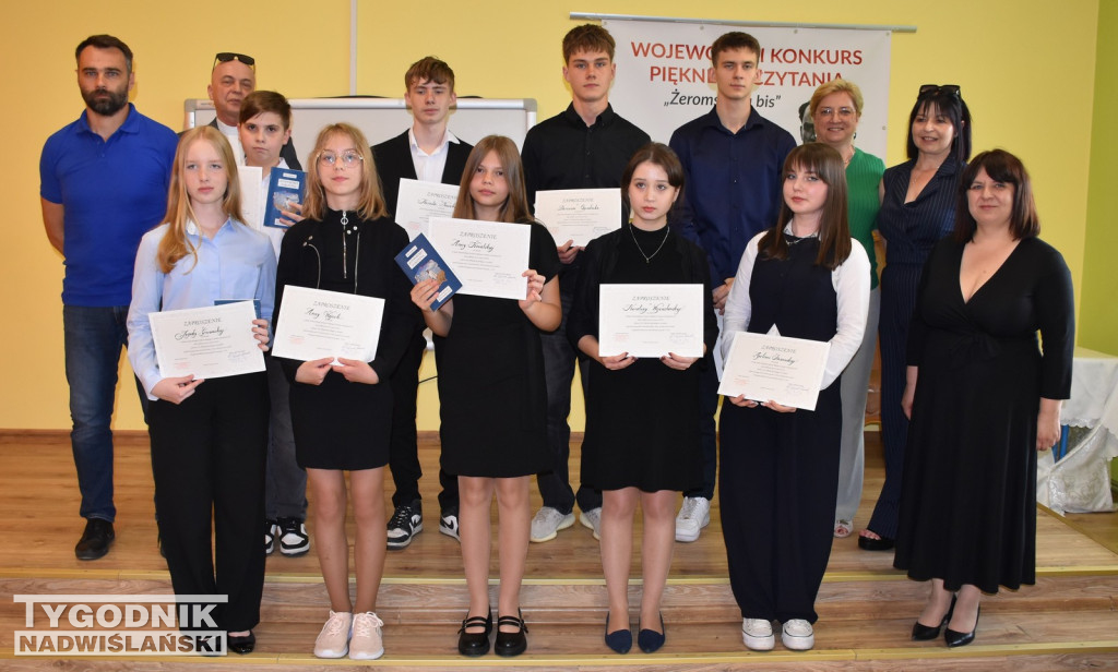 Finaliści Wojewódzkiego Konkursu Pięknego Czytania