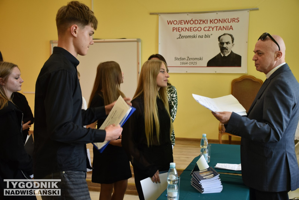 Finaliści Wojewódzkiego Konkursu Pięknego Czytania