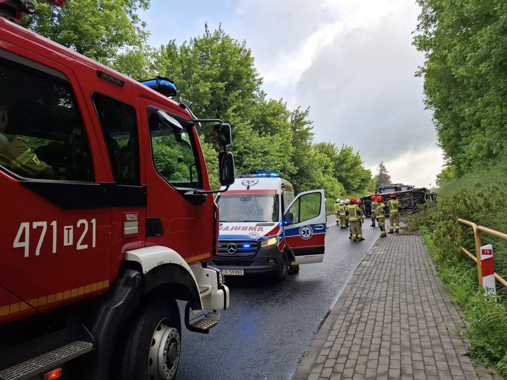 Wypadek na DK79 w Przybysławicach