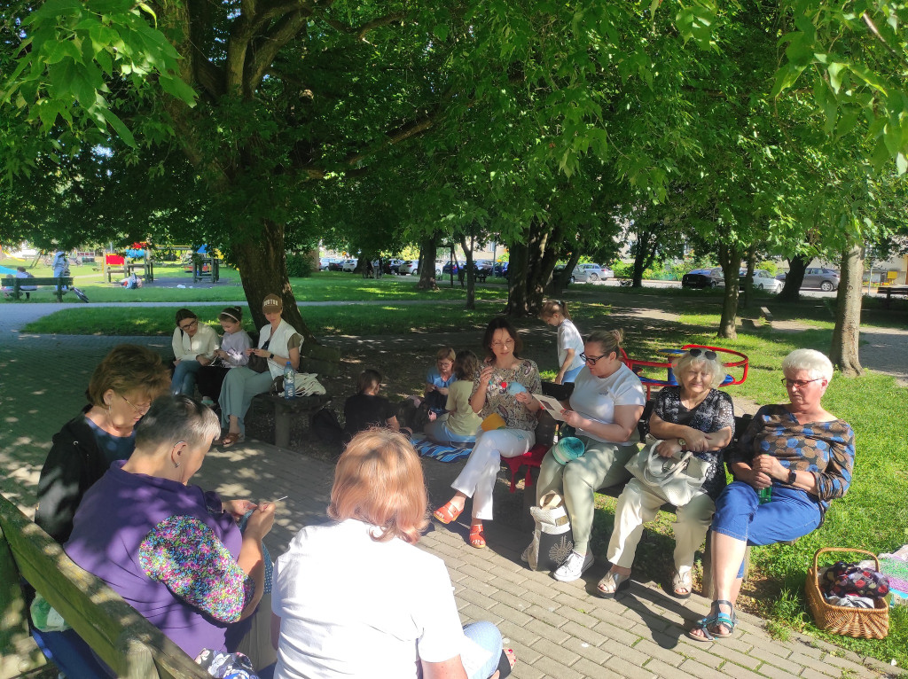 Dzień Dziergania w Miejscach Publicznych