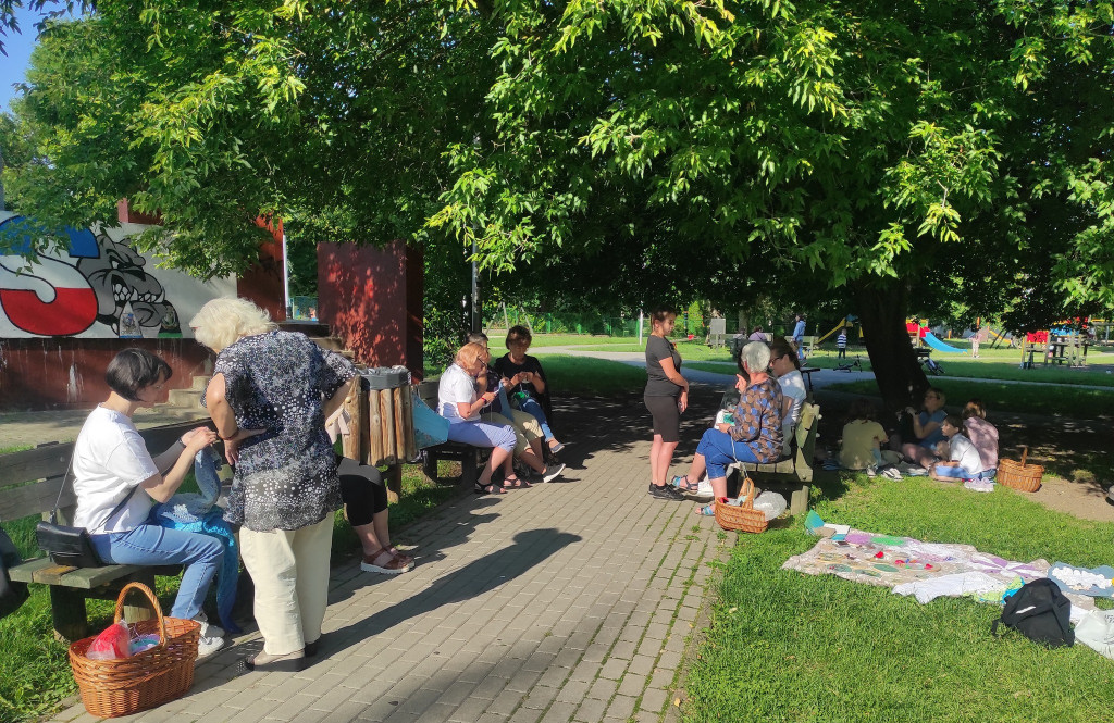 Dzień Dziergania w Miejscach Publicznych