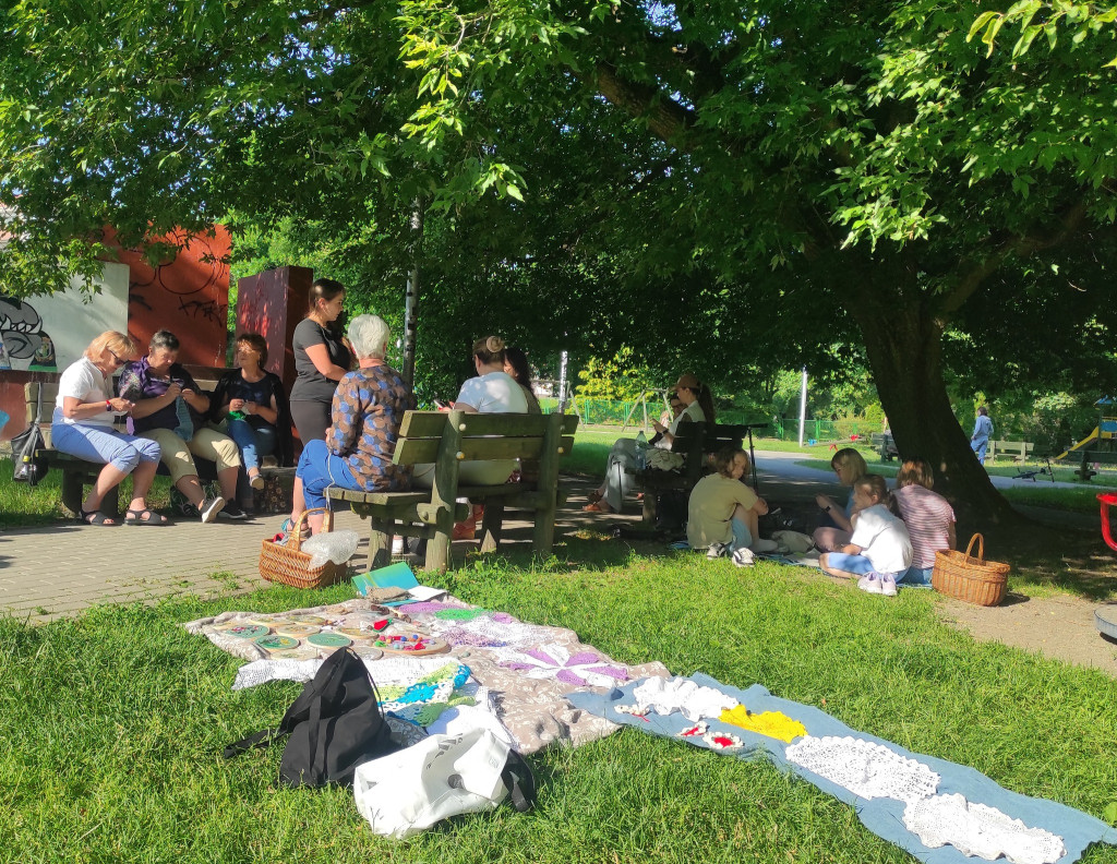 Dzień Dziergania w Miejscach Publicznych