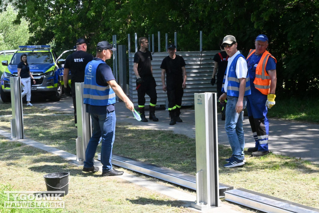 Ćwiczenia w rejonie promu w Tarnobrzegu
