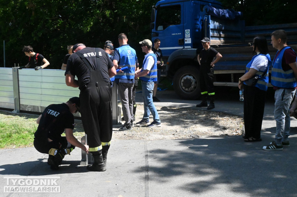 Ćwiczenia w rejonie promu w Tarnobrzegu