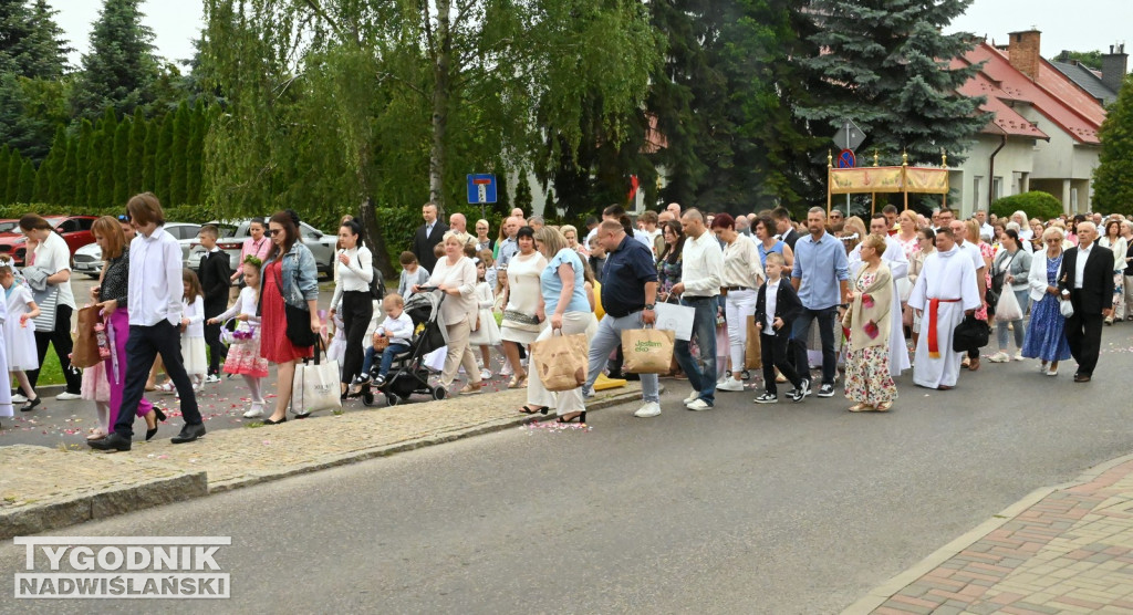 Procesja parafii pw. Chrystusa Króla i św. Barbary