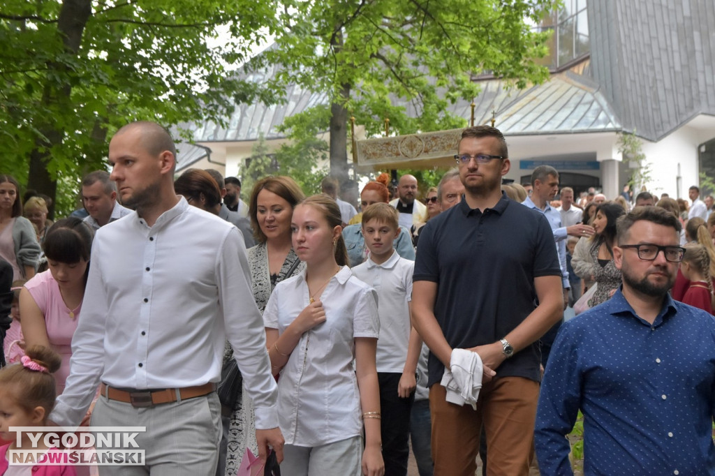 Procesja Bożego Ciała w Nowej Dębie