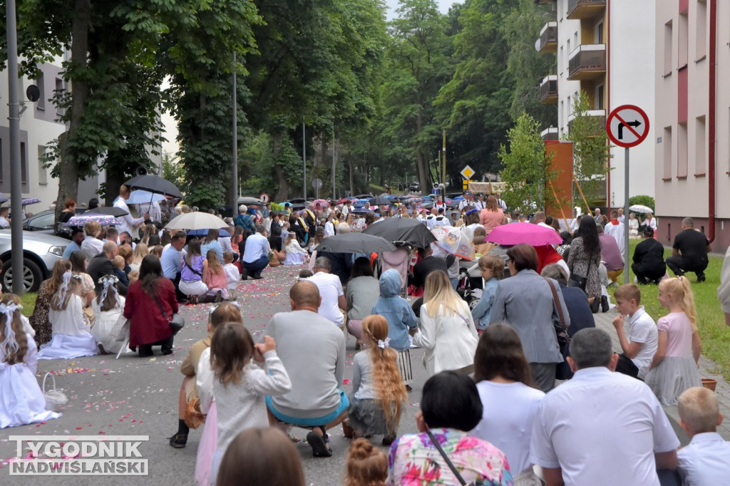 Procesja Bożego Ciała w Nowej Dębie